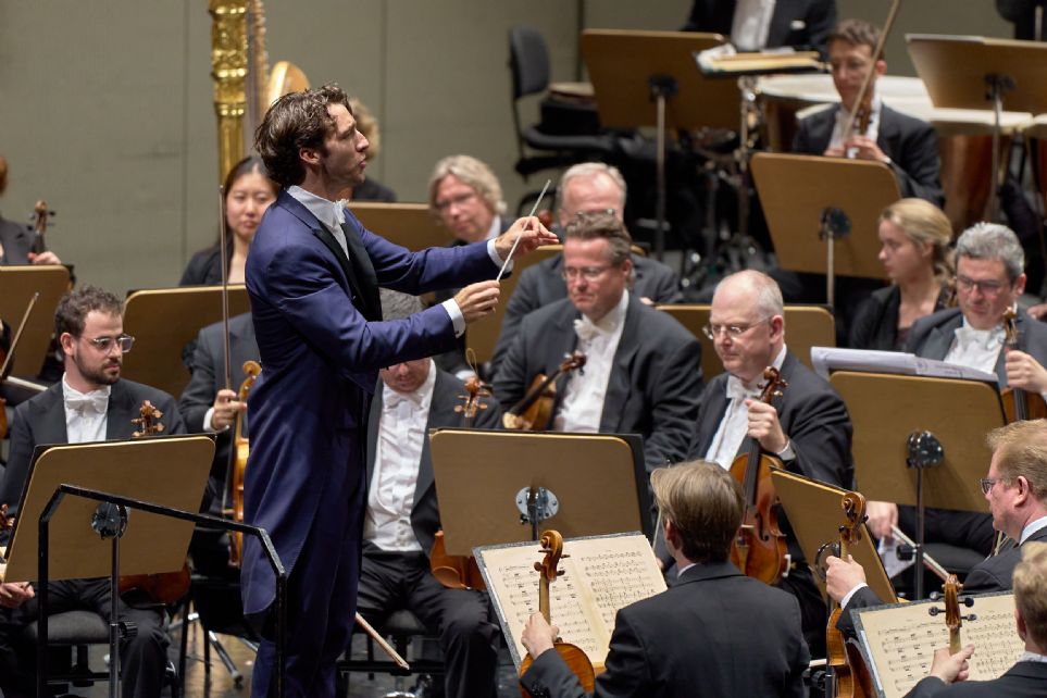 La Filarmnica de Viena en el Teatro de la Maestranza de Sevilla con Lorenzo Viotti