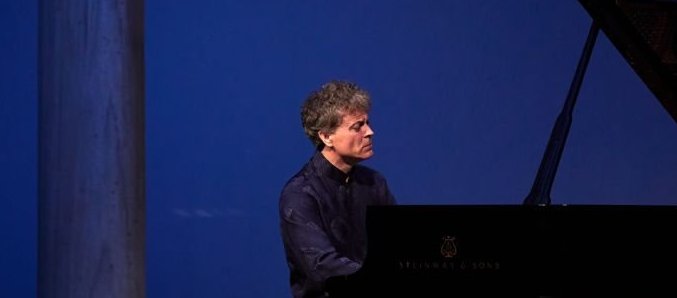 Paul Lewis, con Schubert en el Festival de Granada