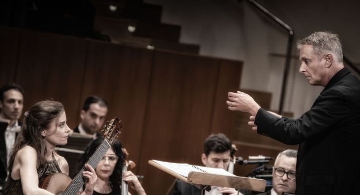 Alexander Liebreich dirige Carmina Burana con la Orquesta de Valencia