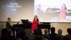 Ruth Iniesta ofrece un breve recital al finalizar la gala, acompaada al piano por Miguel Huertas. Foto: Fernando Frade.