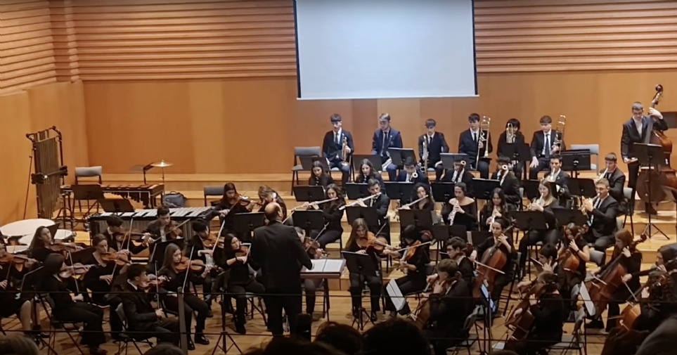 Vicente Chuli y la Orquesta Sinfnica del Conservatorio Municipal `Jos Iturbi` de Valencia